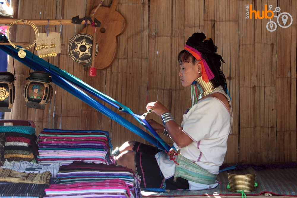 The Karen Long neck can be visited on day 2 of this package tour